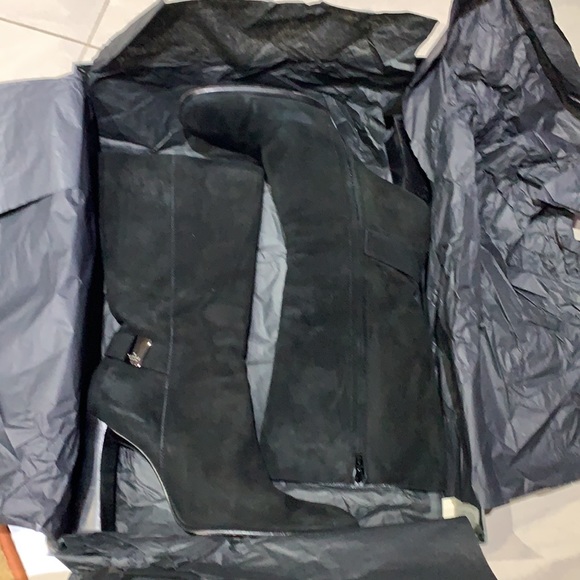 Gucci suede boots - Picture 10 of 14